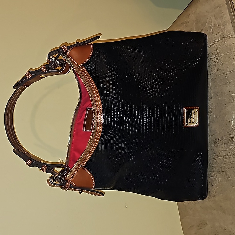 Dooney and Bourke black embossed lizard hobo purse..free shipping - Picture 2 of 9